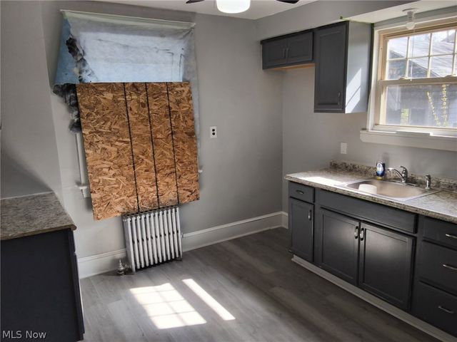 1818 Farmington Road, East Cleveland, OH 44112