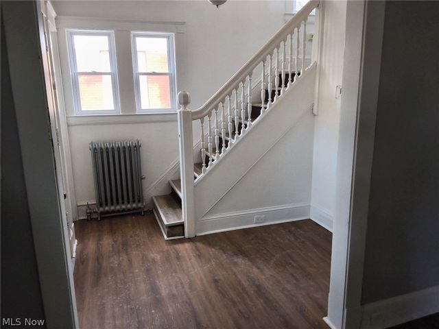 1818 Farmington Road, East Cleveland, OH 44112