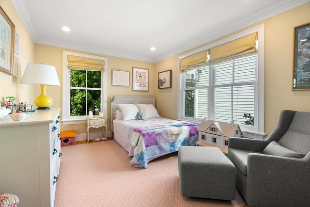 14 Holly Avenue, Cambridge, MA 02138