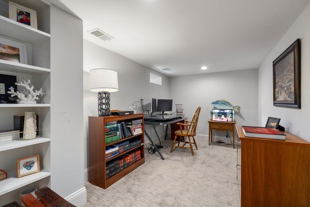 14 Holly Avenue, Cambridge, MA 02138