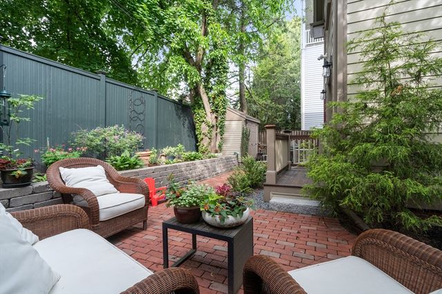 14 Holly Avenue, Cambridge, MA 02138