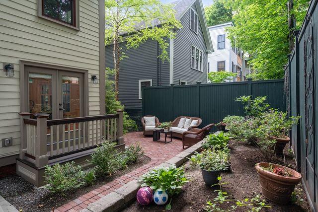 14 Holly Avenue, Cambridge, MA 02138