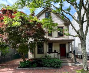 14 Holly Avenue, Cambridge, MA 02138