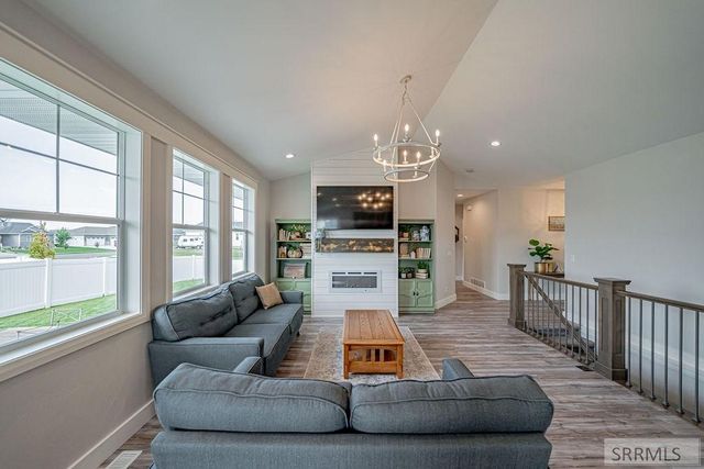 4878 Torcello Drive, Ammon, ID 83406