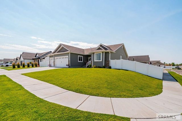 4878 Torcello Drive, Ammon, ID 83406
