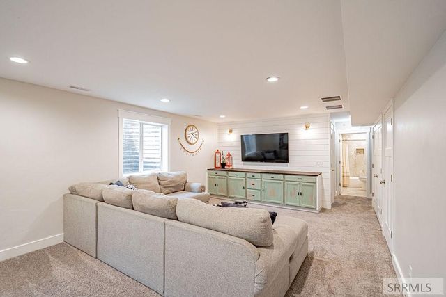 4878 Torcello Drive, Ammon, ID 83406