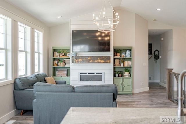 4878 Torcello Drive, Ammon, ID 83406