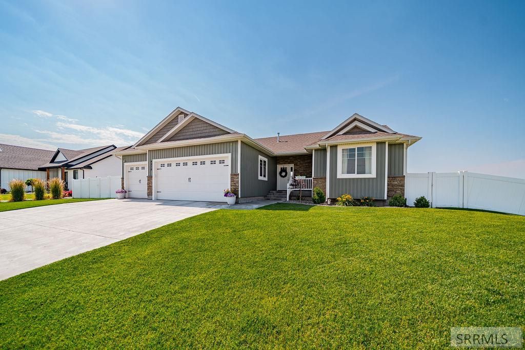 4878 Torcello Drive, Ammon, ID 83406