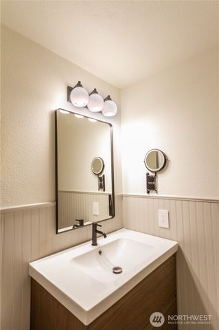 12708 NE 41St Street, Vancouver, WA 98682