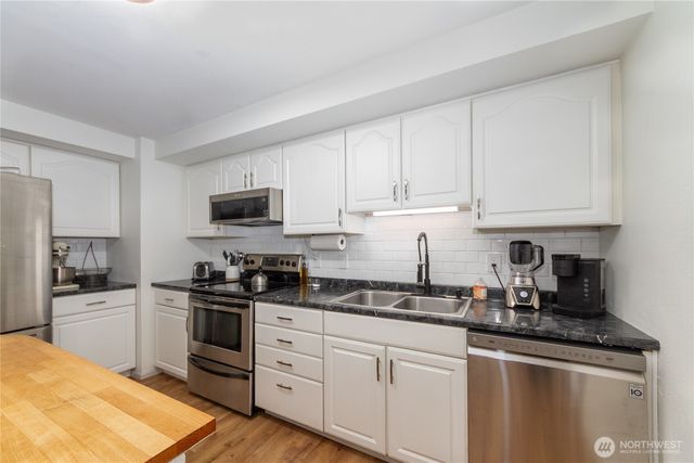 12708 NE 41St Street, Vancouver, WA 98682