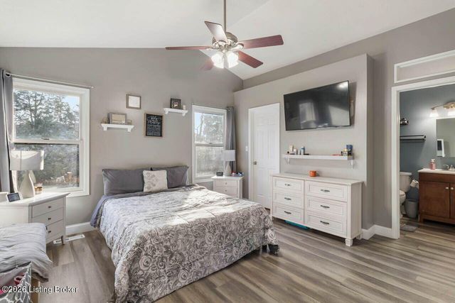 10118 Winding River Way, Louisville, KY 40229