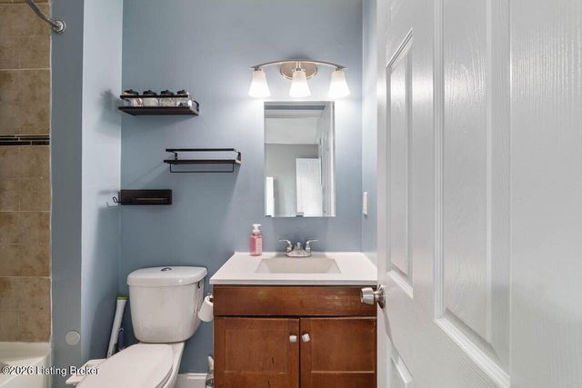 10118 Winding River Way, Louisville, KY 40229