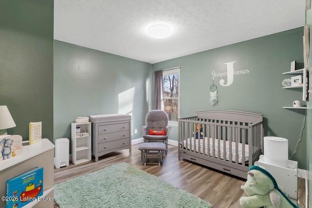 10118 Winding River Way, Louisville, KY 40229