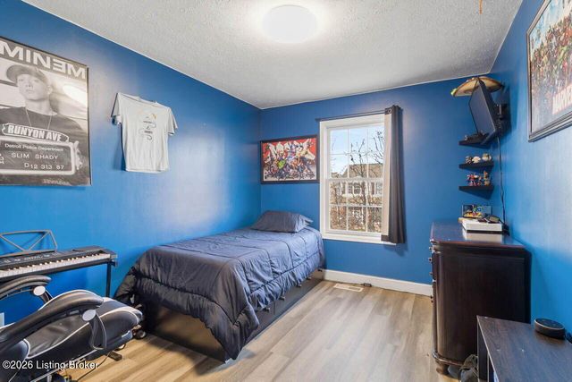 10118 Winding River Way, Louisville, KY 40229