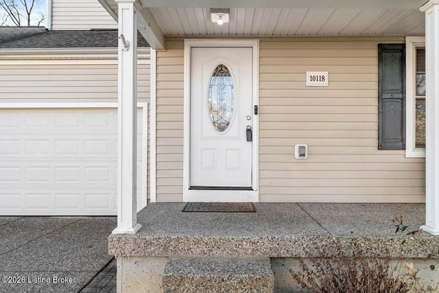 10118 Winding River Way, Louisville, KY 40229