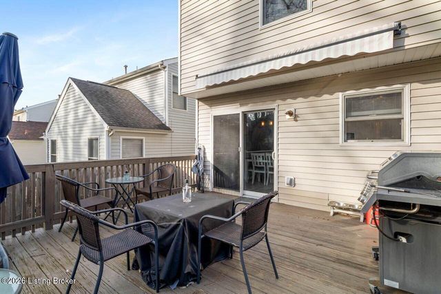 10118 Winding River Way, Louisville, KY 40229