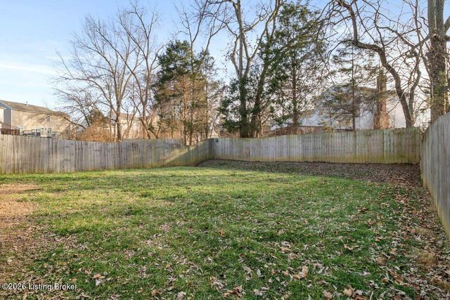 10118 Winding River Way, Louisville, KY 40229