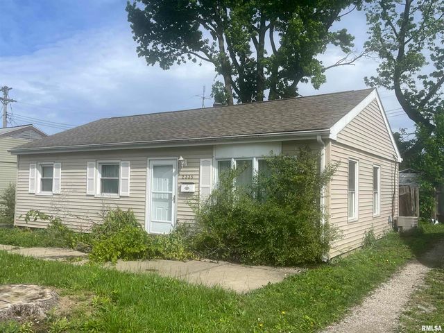 2335 RAMSEY Avenue, Springfield, IL 62702