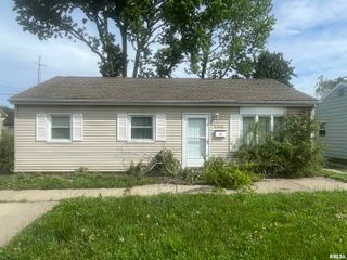 2335 RAMSEY Avenue, Springfield, IL 62702