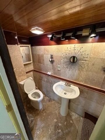 3040 NE Highland Hill Pkwy No Street Suffix, Douglasville, GA 30135