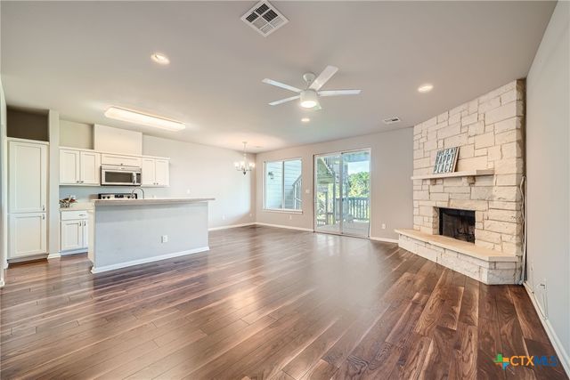 507 Venture Boulevard, Point Venture, TX 78645