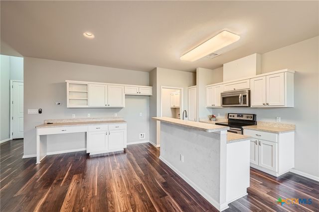 507 Venture Boulevard, Point Venture, TX 78645