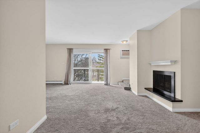 751 S Dwyer Avenue F, Arlington Heights, IL 60005