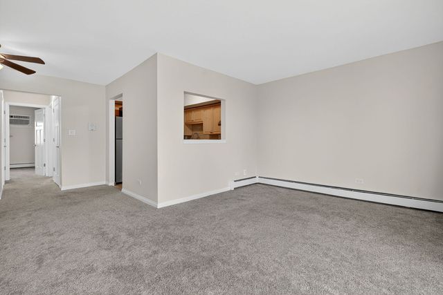 751 S Dwyer Avenue F, Arlington Heights, IL 60005