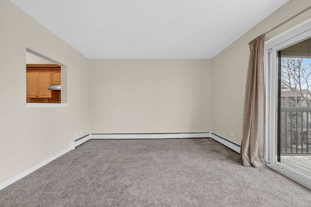 751 S Dwyer Avenue F, Arlington Heights, IL 60005