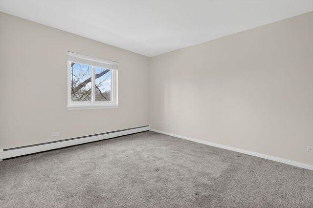 751 S Dwyer Avenue F, Arlington Heights, IL 60005