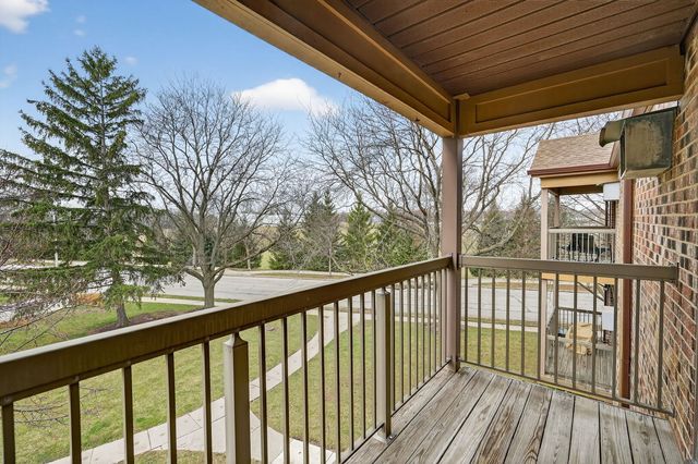 751 S Dwyer Avenue F, Arlington Heights, IL 60005