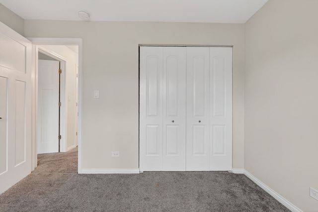 751 S Dwyer Avenue F, Arlington Heights, IL 60005