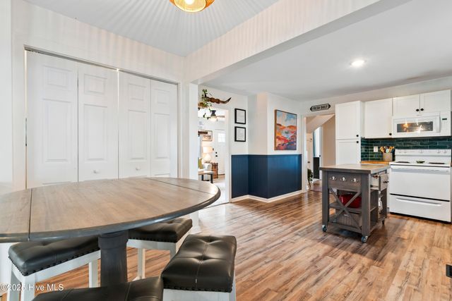 15 Laurel Drive, Wilmington, NC 28405