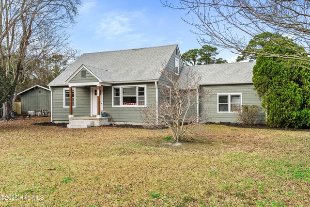 15 Laurel Drive, Wilmington, NC 28405