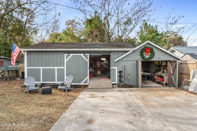 15 Laurel Drive, Wilmington, NC 28405