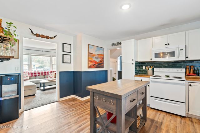 15 Laurel Drive, Wilmington, NC 28405