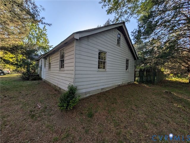 8280 Turner Rd, Henrico, VA 23231