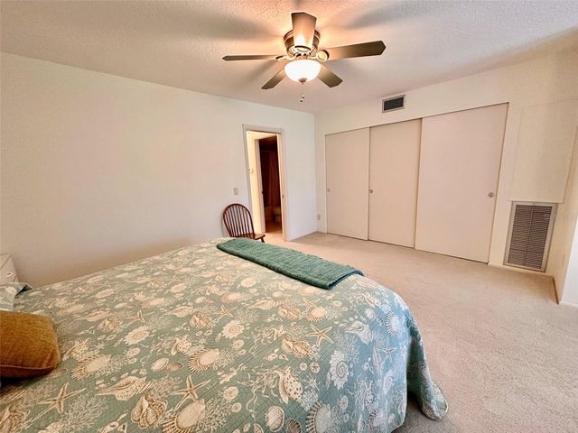 2100 WORLD PARKWAY BOULEVARD 48, Clearwater, FL 33763