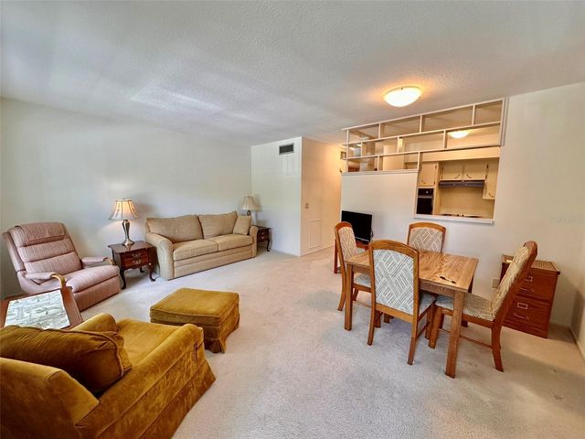 2100 WORLD PARKWAY BOULEVARD 48, Clearwater, FL 33763