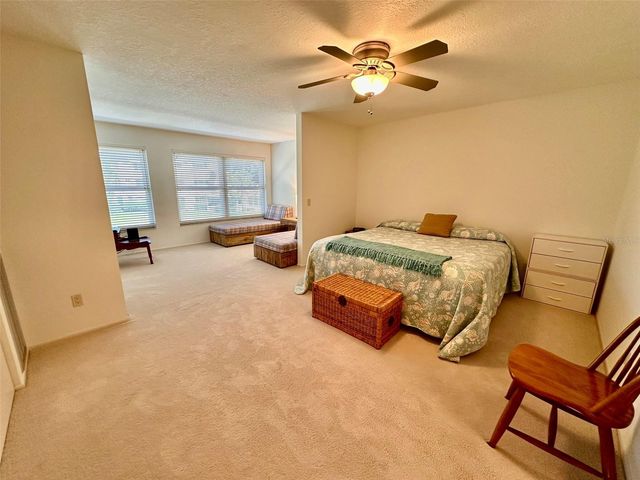 2100 WORLD PARKWAY BOULEVARD 48, Clearwater, FL 33763