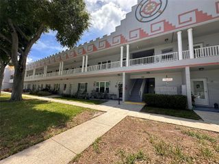 2100 WORLD PARKWAY BOULEVARD 48, Clearwater, FL 33763