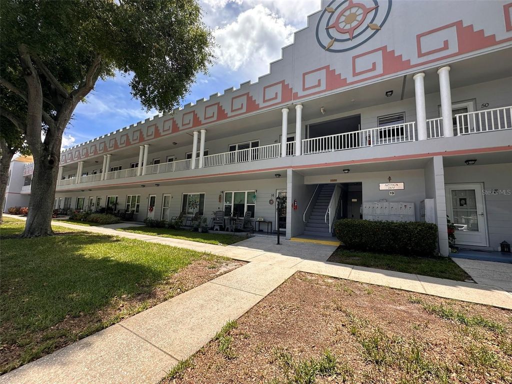 2100 WORLD PARKWAY BOULEVARD 48, Clearwater, FL 33763