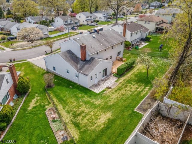 72 Pilgrim Dr, Clifton City, NJ 07013