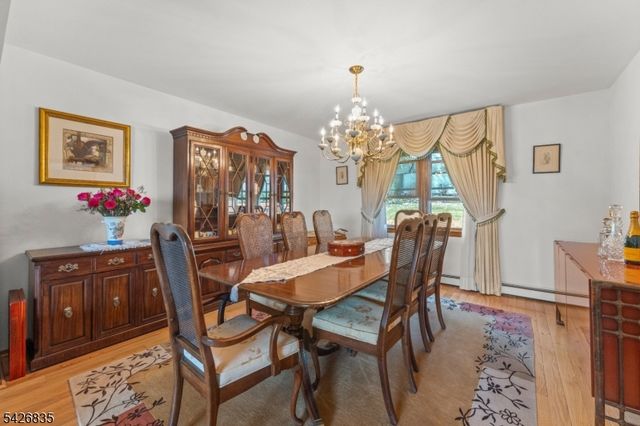 72 Pilgrim Dr, Clifton City, NJ 07013