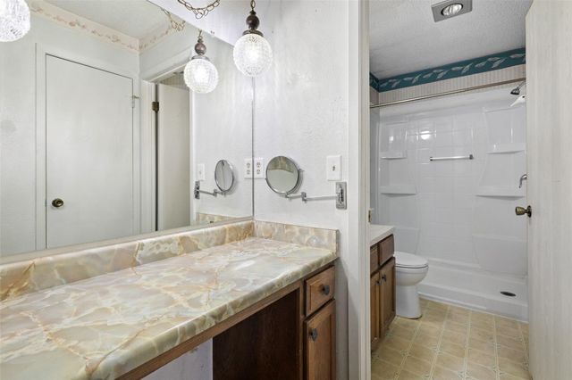 2303 Carolyn DR, Taylor, TX 76574