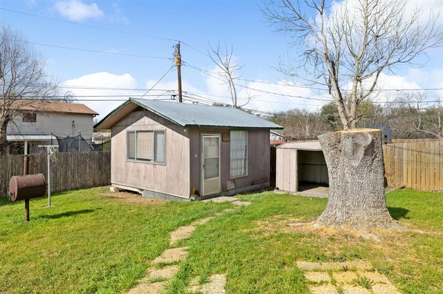 2303 Carolyn DR, Taylor, TX 76574