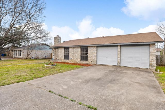 2303 Carolyn DR, Taylor, TX 76574