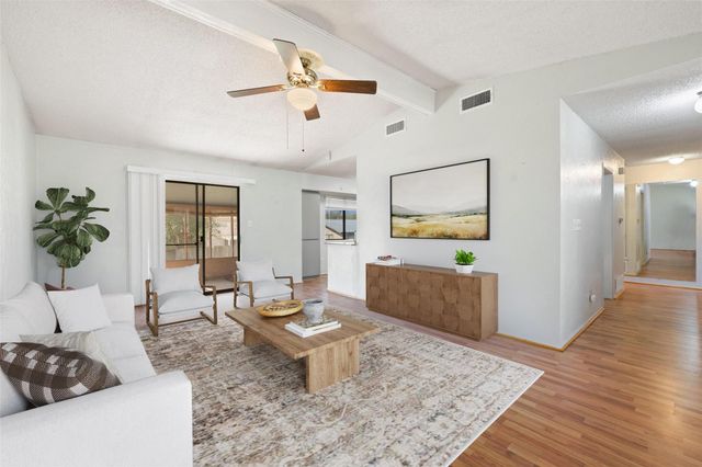 2303 Carolyn DR, Taylor, TX 76574