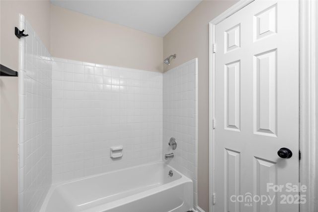 6134 Meadow Rose Lane, Charlotte, NC 28215