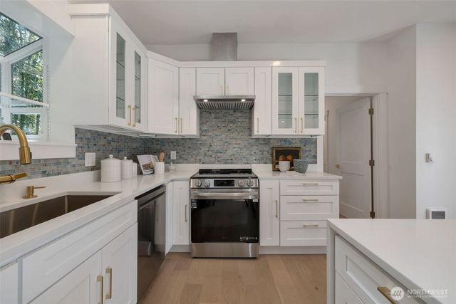 5109 S Willow Street, Seattle, WA 98118